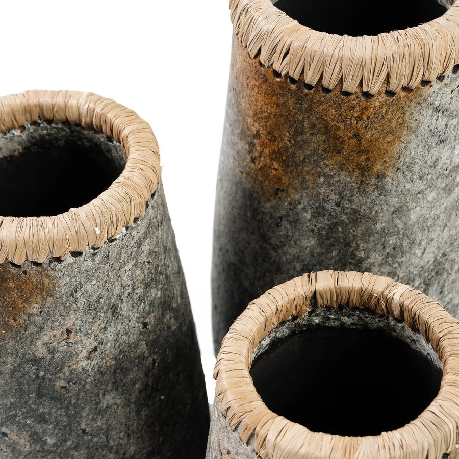 The Sneaky Vase - Antique Gray - M